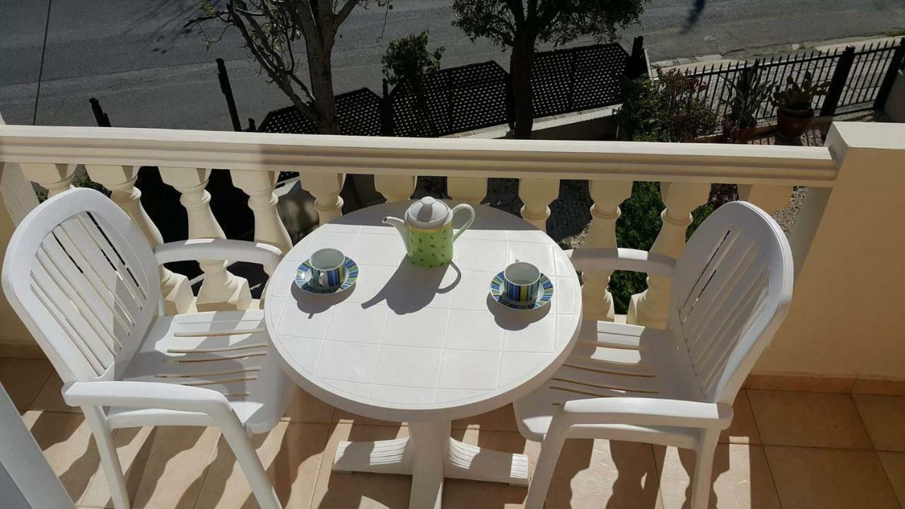 Ivoton Home Paphos Extérieur photo