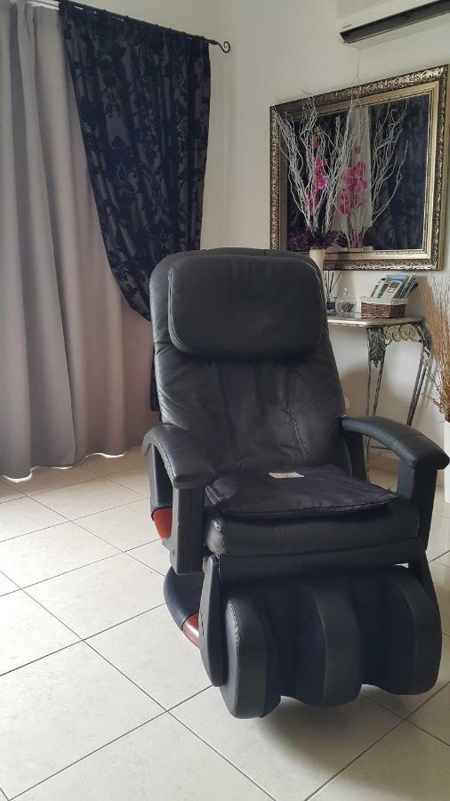 Ivoton Home Paphos Extérieur photo